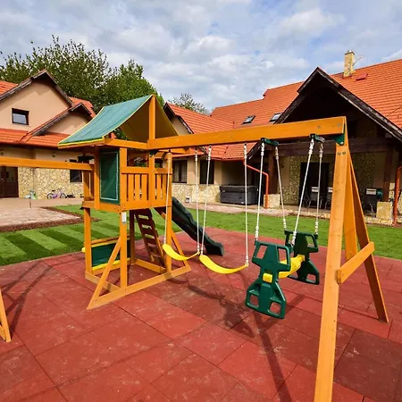 Bakonyi Mesekastely ホテル Olaszfalu