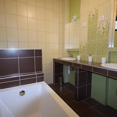 Bakonyi Mesekastely 3* Olaszfalu