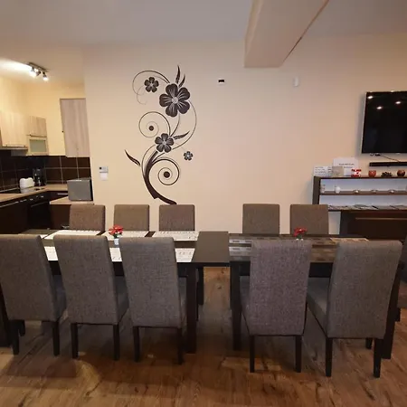 Bakonyi Mesekastely ホテル