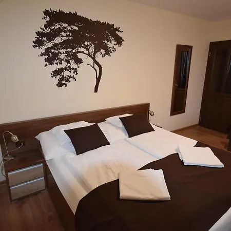 ホテル Bakonyi Mesekastely 3*