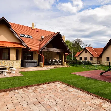 Bakonyi Mesekastely ホテル 3*