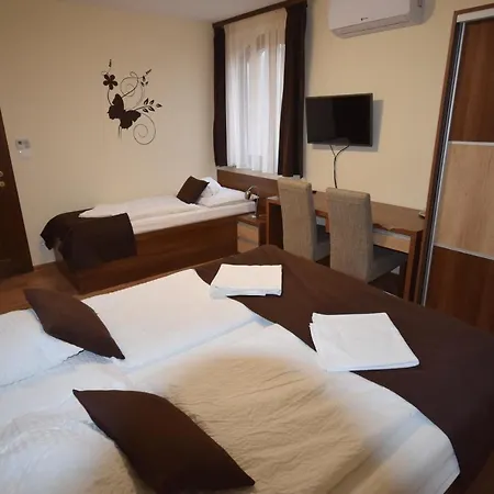 Bakonyi Mesekastely 3* Olaszfalu