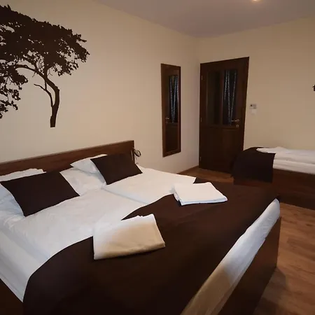 Bakonyi Mesekastely ホテル 3*