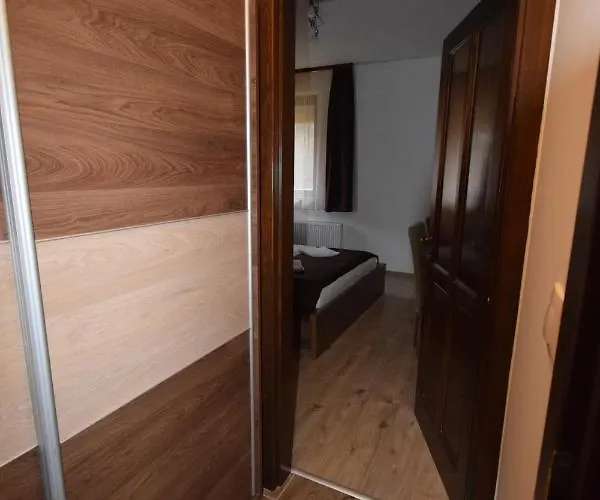 Bakonyi Mesekastely 3*