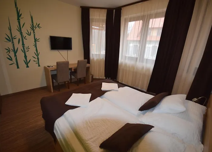 Hotel Bakonyi Mesekastely 3*