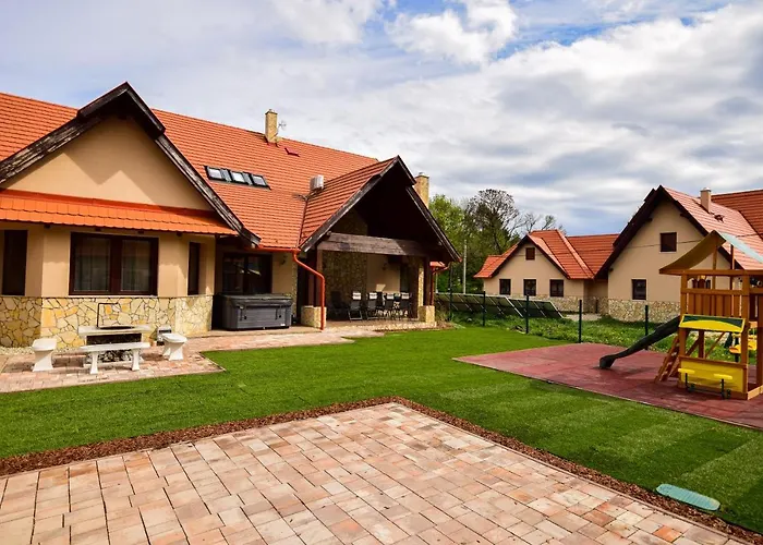 Bakonyi Mesekastely Hotell 3*